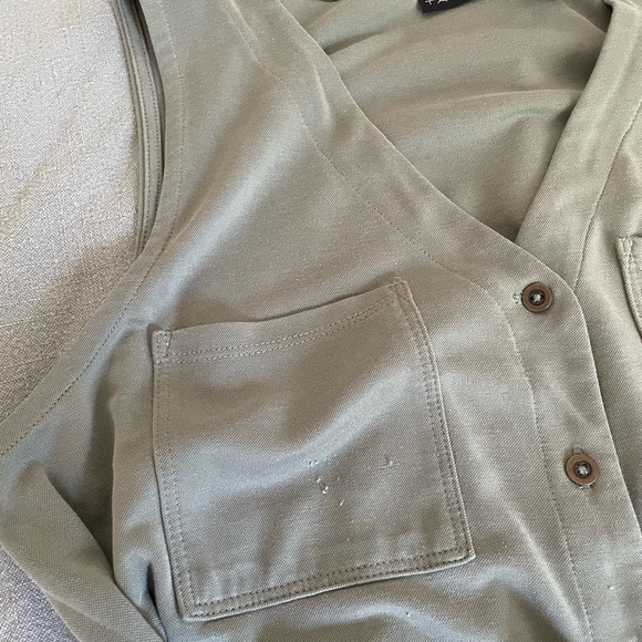 Green Button-Down Dress w/ Tie Waist - Picture 2 of 2